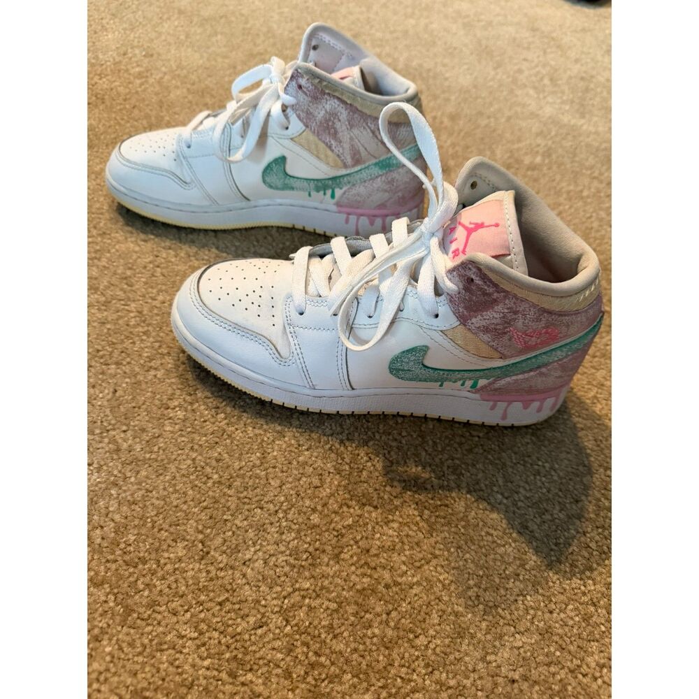 Jordan 1 Mid Paint Drip DD1666-100 GS Size 5.5/Womens 7 - Picture 3 of 11